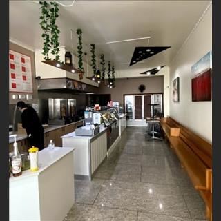 Sang shop cafe take away xinh xắn gần Oakleigh Centre