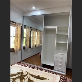 Nhà vùng Yagoona mới tân trang 3 phút đi bộ tới ga cho thuê