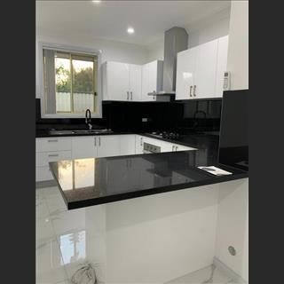 New granny flat 2phòng ngủ đầy đủ tiện nghi ở Greenacre cho thuê